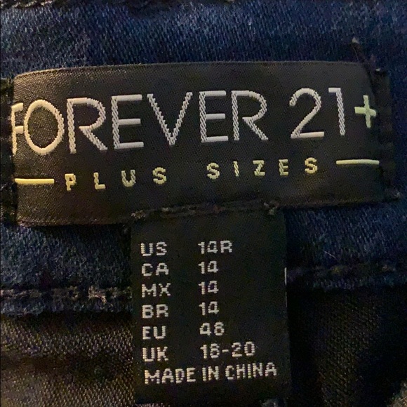 Forever 21 Plus Size Skinny Jeans - Picture 2 of 3